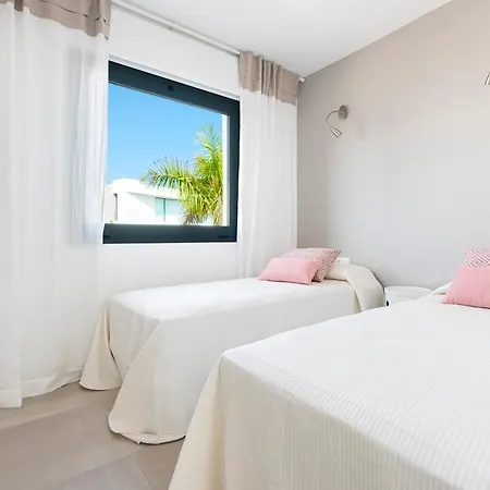 Alisios Golf Luxury Tenerifesummervillas Heated Pool أذيخي