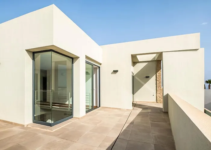 Vila Alisios Golf Luxury Tenerifesummervillas Heated Pool