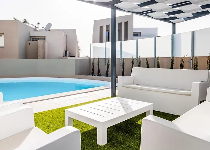 Vila Alisios Golf Luxury Tenerifesummervillas Heated Pool